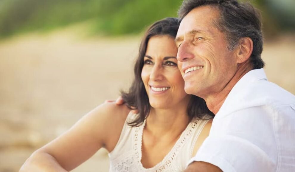 Quels sont les meilleurs sites et applis de rencontre pour les plus de 50 ans ?